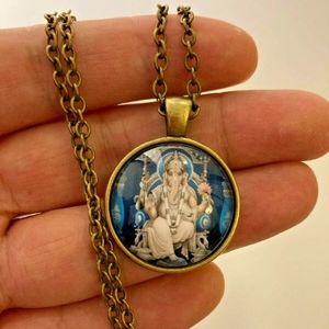 Ganesh Pendan Simply Beautiful